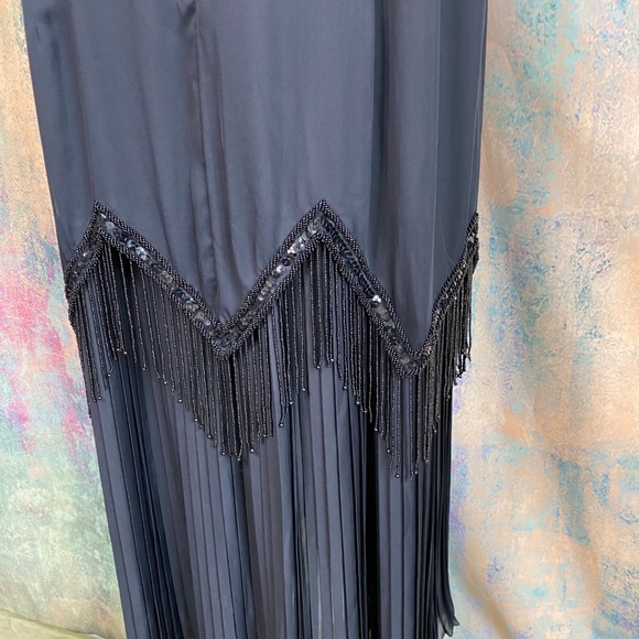 πUlla Popken Elegant Charleston Style Formal - Mother of the Bride Dress - Picture 5 of 11